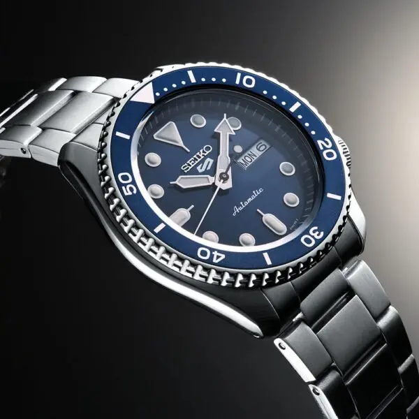 Seiko - Seiko Day-Date Sport Automatic Blu Dial Sub 100 - SRPD51K11