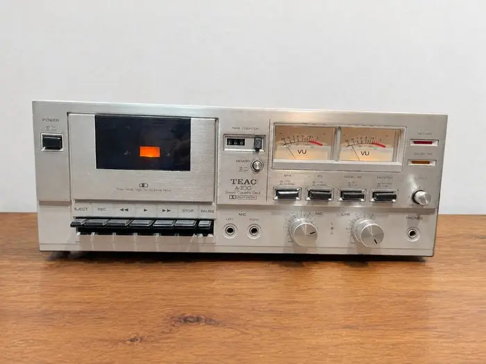TEAC - A-300 Audio-cassette deck