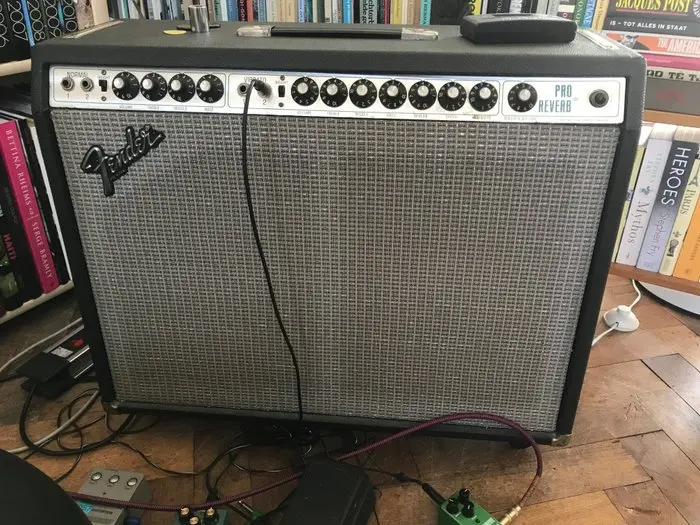 Fender - Number of items: 1 - Guitar amplifier