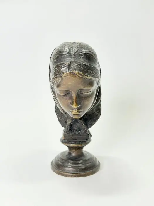 Antico Busto in Bronzo - Ritratto di Giovane Donna Velata...