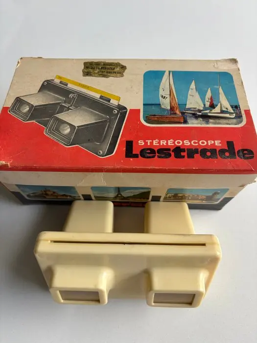 Optical toy - SIMPLEX - 1970-1980 - France - Lestrade - Ivory color