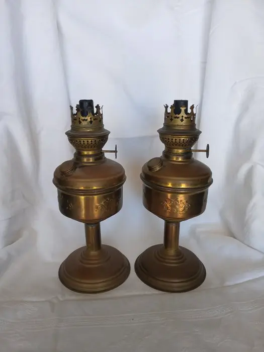 Oil lamp (2) - Brass
