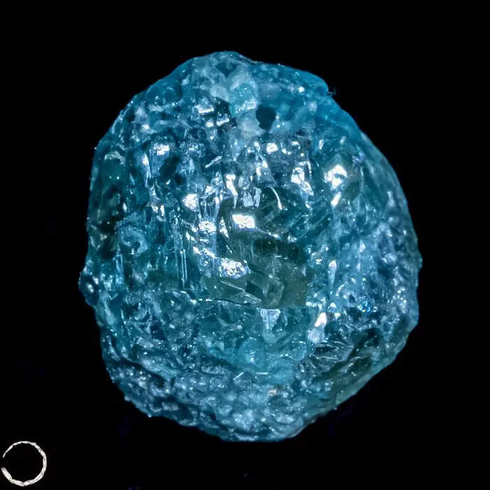 Blauer Diamant – Faszinierende Tiefe in intensivem Blau 1,3ct- 0.26 g