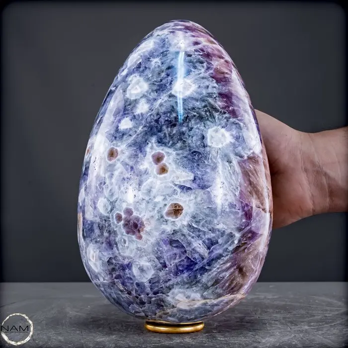 Extraordinary amethyst-prasiolite egg – A fascinating...