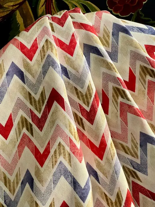 Five meters of double-width zigzag fabric for decoration and upholstery