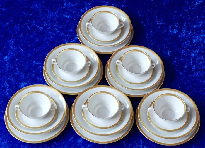 Johann Seltmann Vohenstrauß - Plate (18) - Porcelain...