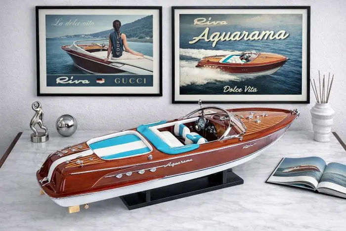 Maquette Riva Aquarama 67 cm bois Luxe 1:12 - Model boat