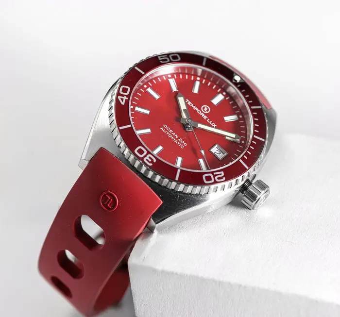 Tempore Lux Ocean 200 Red – Swiss Automatic Sellita SW200-1 – Pre-owned