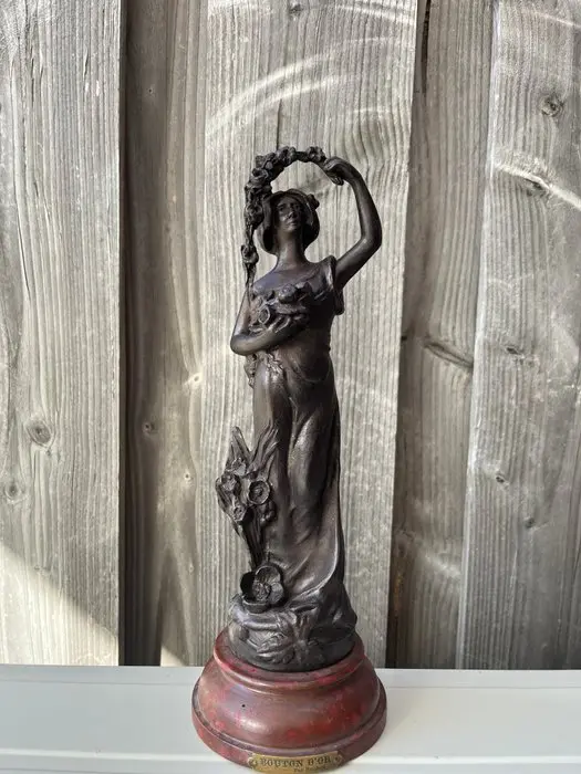 Ruchot - Statue, Bouton d'Or - 32 cm - Spelter