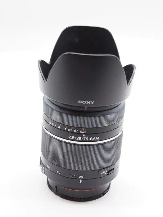 Sony alpha mount 2.8/ 28-75mm SAM lens Wide angle lens