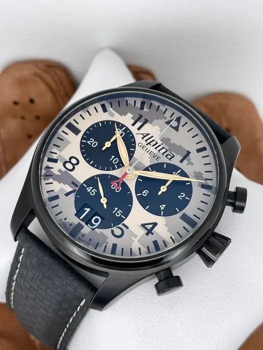 Alpina - Startimer Pilot Big Date Desert Camouflage...