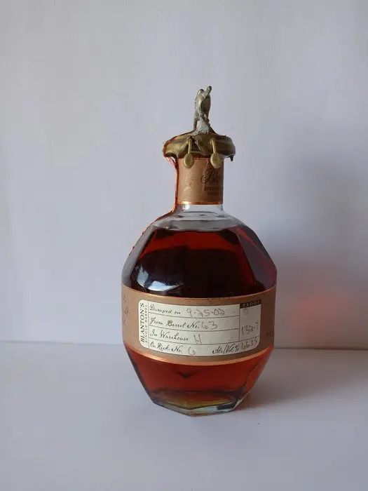 Blanton's Straight from the Barrel no. 63 - 132.7 Proof - b. 2002 - 70cl