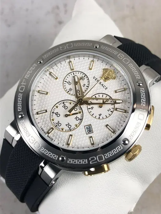Versace - V-Extreme Pro Chronograph - VE2H00121 - Men - 2020-2025