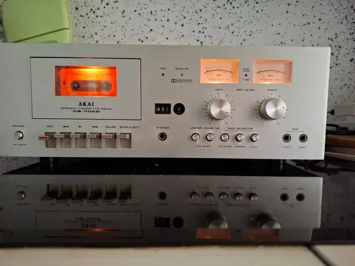 Akai - CS-705D Audio-cassette deck