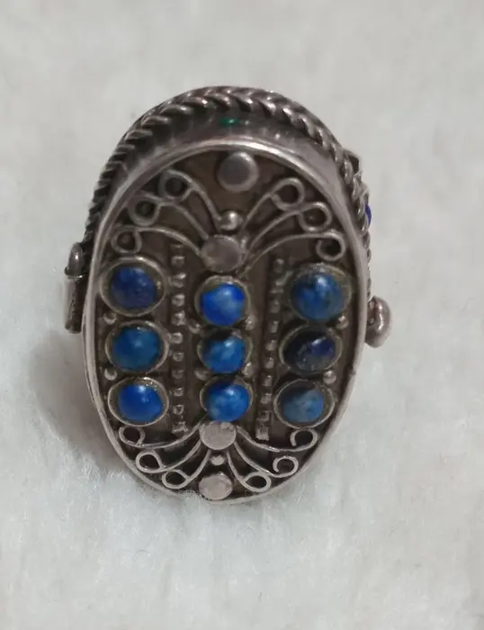 Lapis lazuli - Silver - Statement ring - Lapis lazuli poison ring