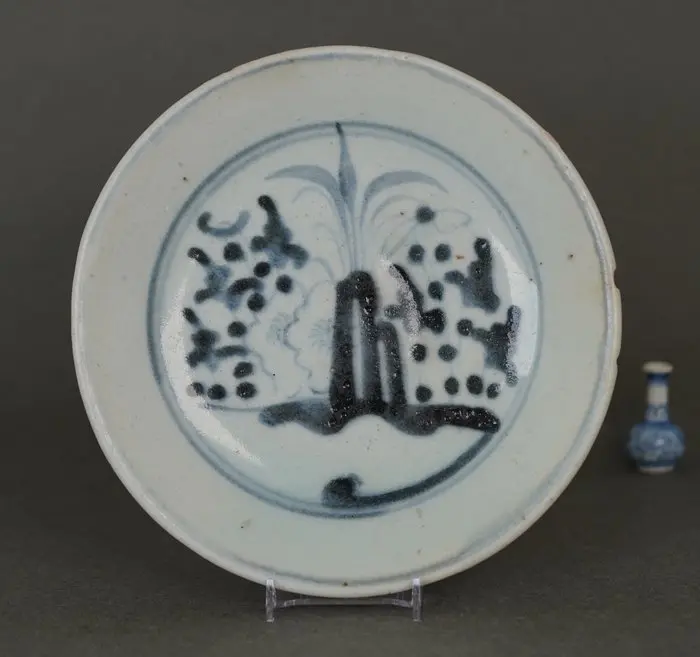 Jiaqing (1796-1820) - Bowl - Large Stylized Florals in...