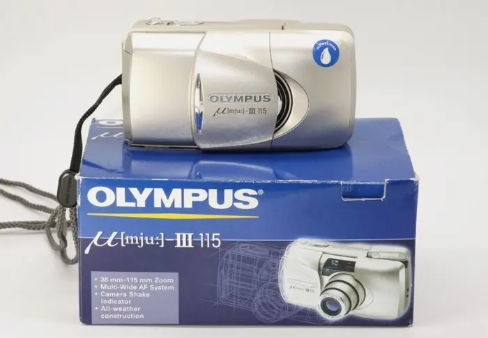 Olympus µ[mju:]-III Zoom 115 Analogue compact camera