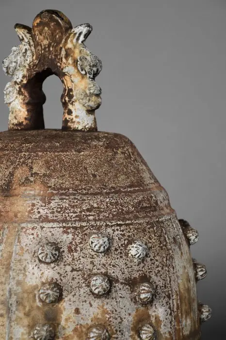 Bell shrine - Bronze, A Japanese bronze bonshō temple bell - 1850-1900