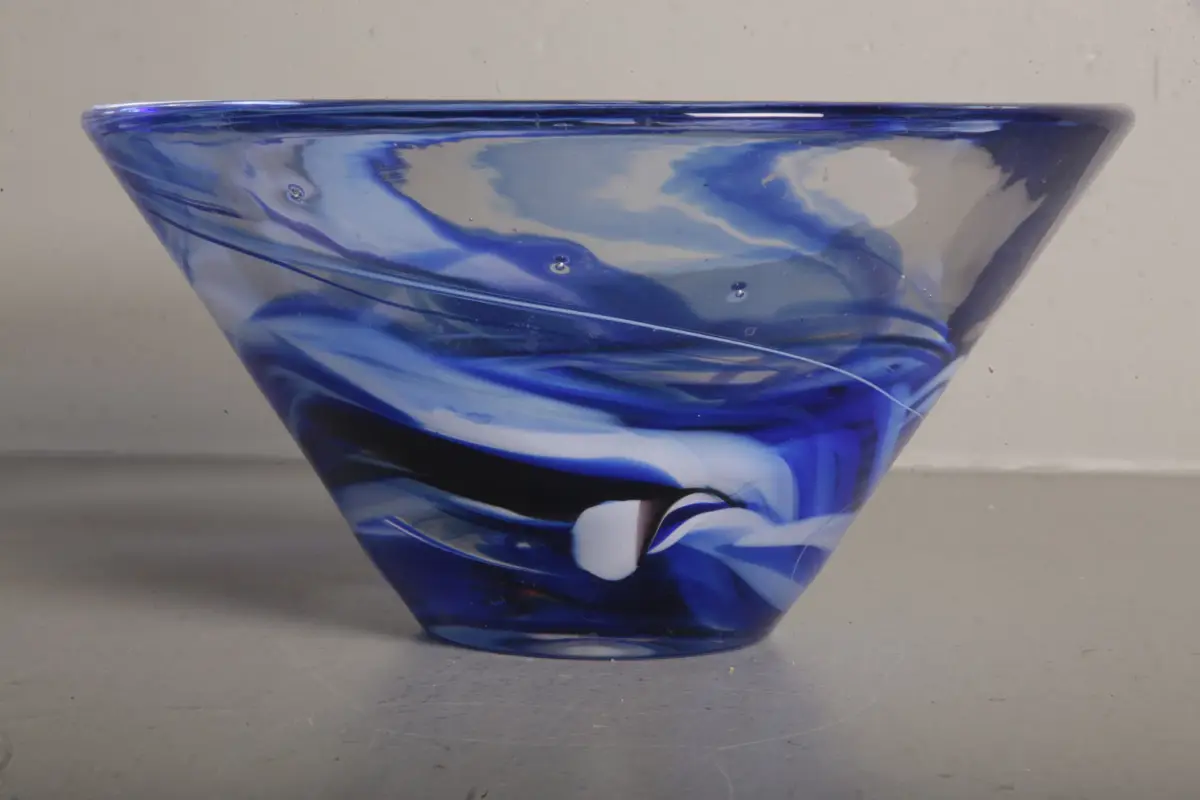 Kosta Boda- Anna Ehrner, Skål "Tempera" Konstglas