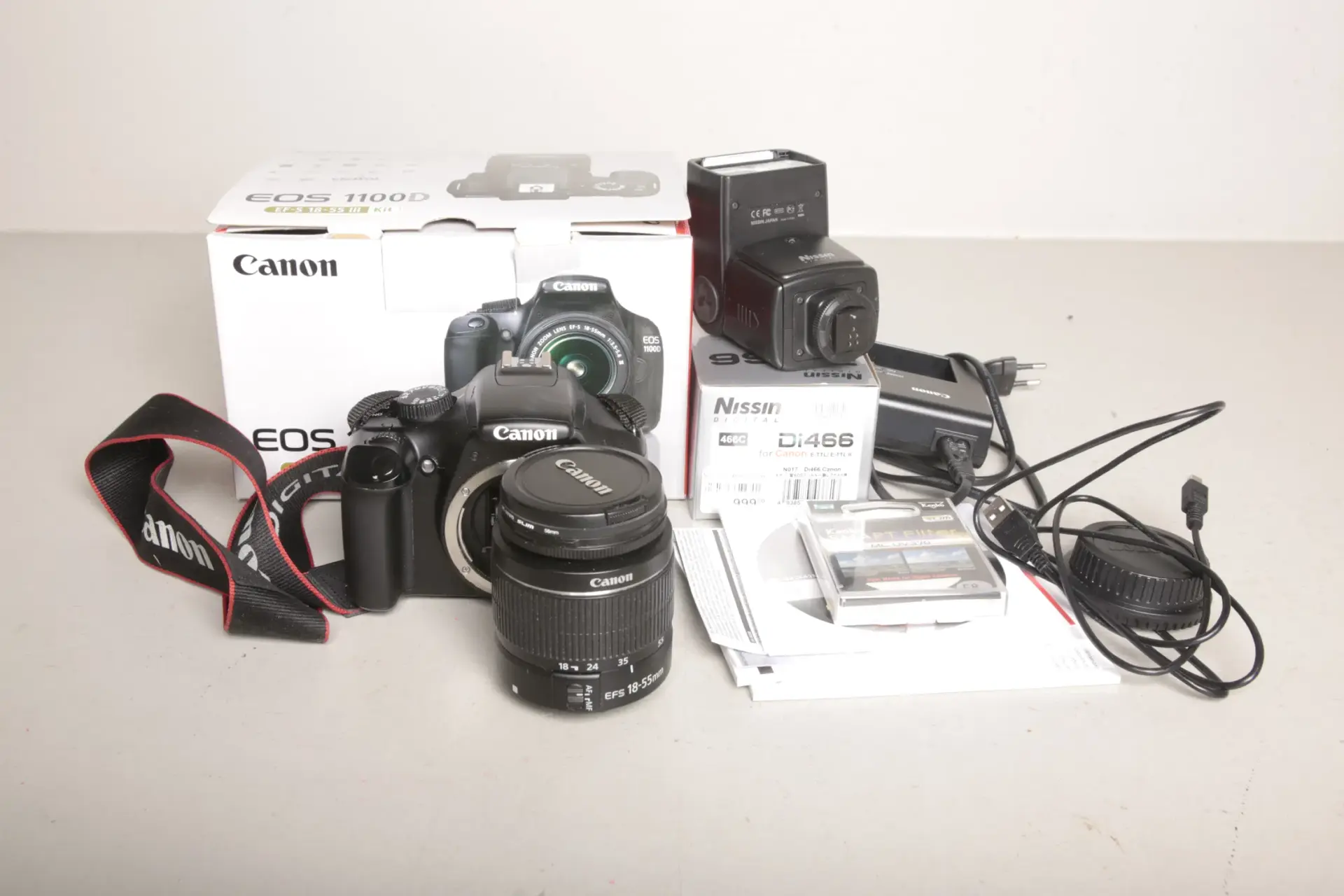 Kamera- "Canon EOS 1100D", Blixt- "Nissin Di466"
