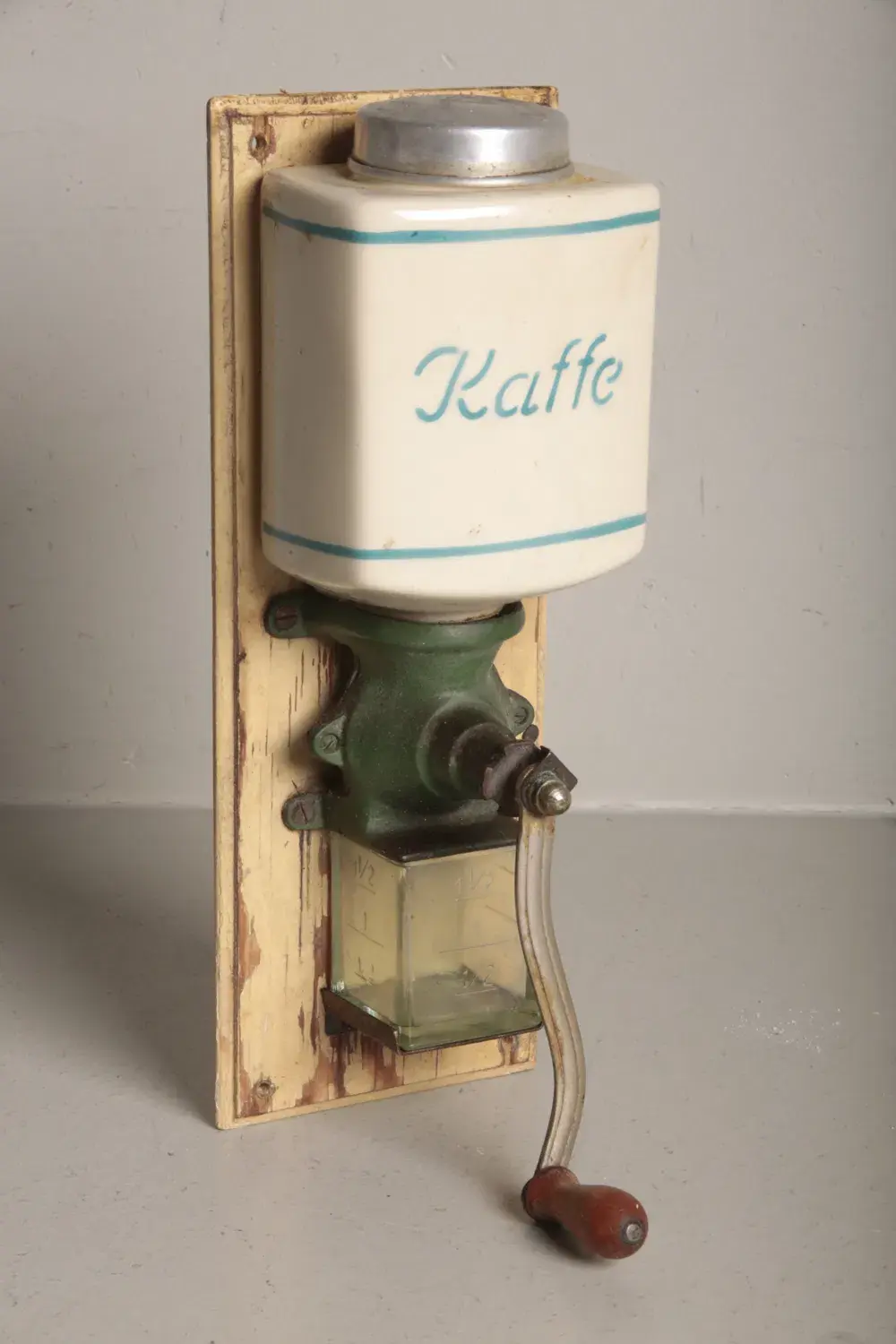 Väggkaffekvarn, 1930/1940-tal