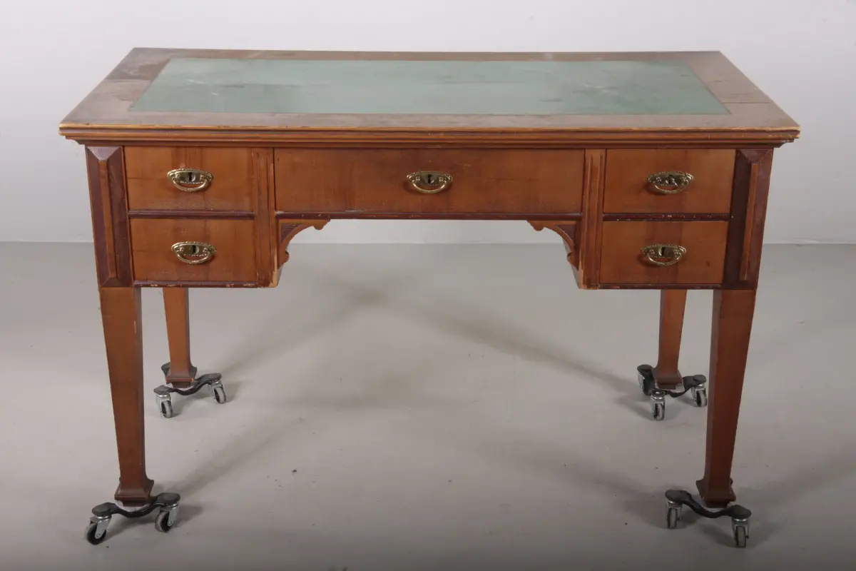 Skrivbord, 1900-tal