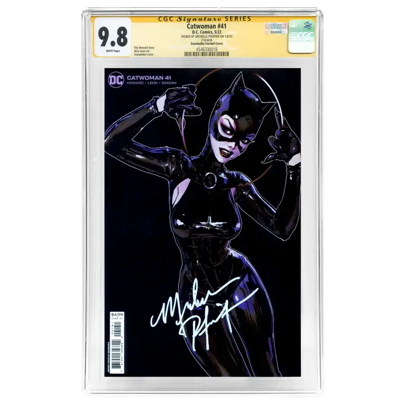 Michelle Pfeiffer Autographed 2022 Catwoman #41 Sozomaika Variant
