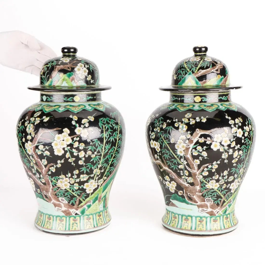 Pr Chinese Qing Famille Noire Porcelain Jars