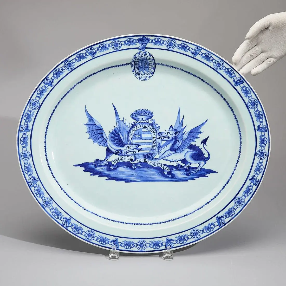 Very Large Export Armorial Platter - Caulfield