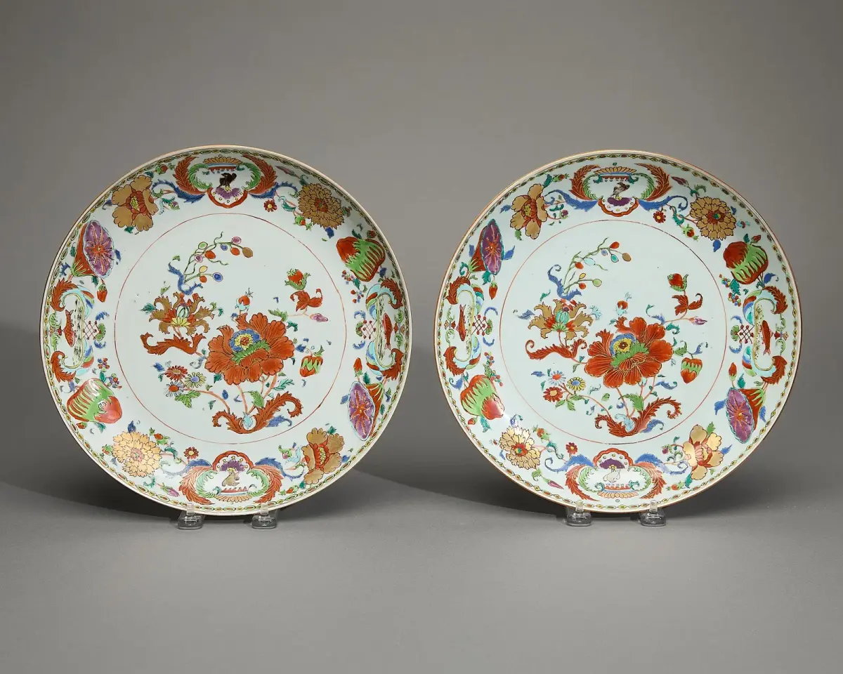 Pair Large Pompadour Crested Dishes