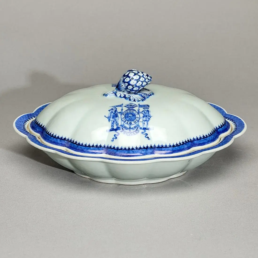Export Armorial Vegetable Dish - Hughes