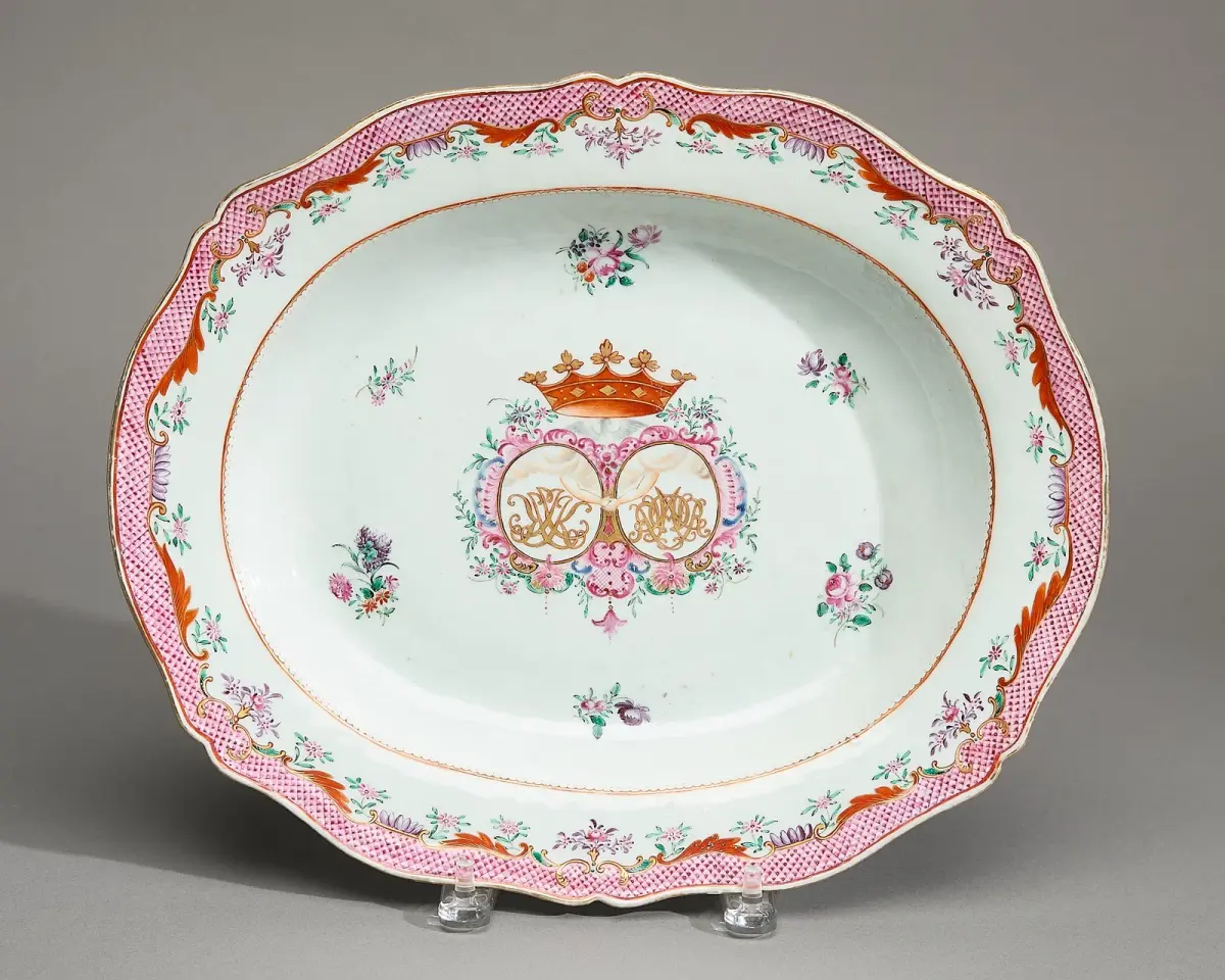 Famille Rose Armorial Marriage Platter
