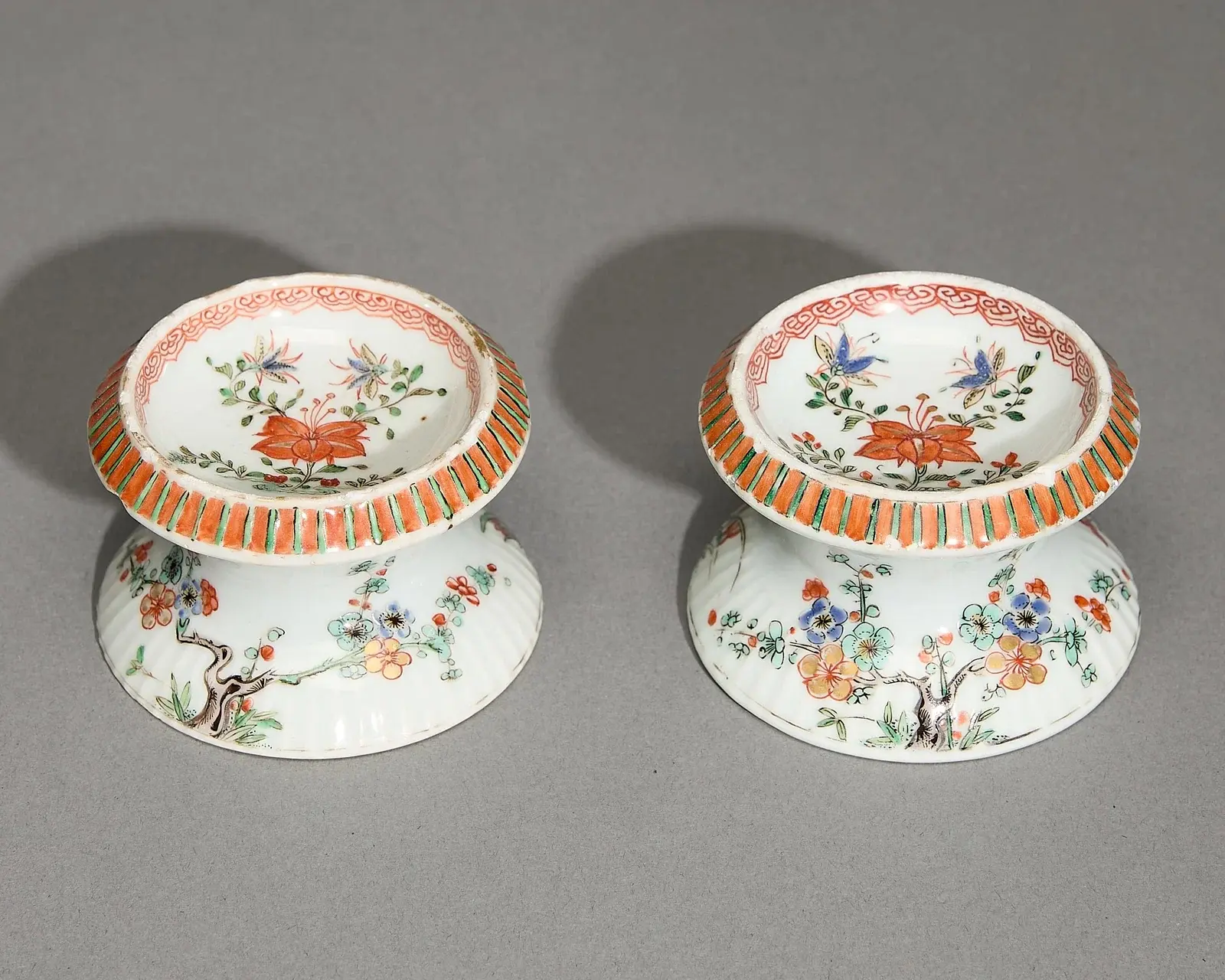 Pair 17th c. Export Famille Verte Pedestal Salts