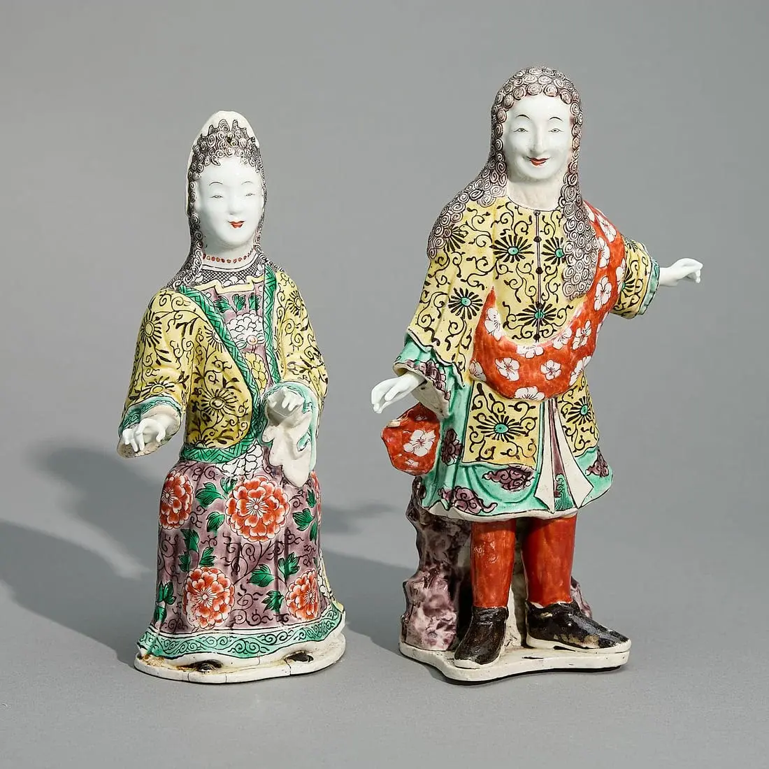 Pair Famille Verte French Courtier Figures