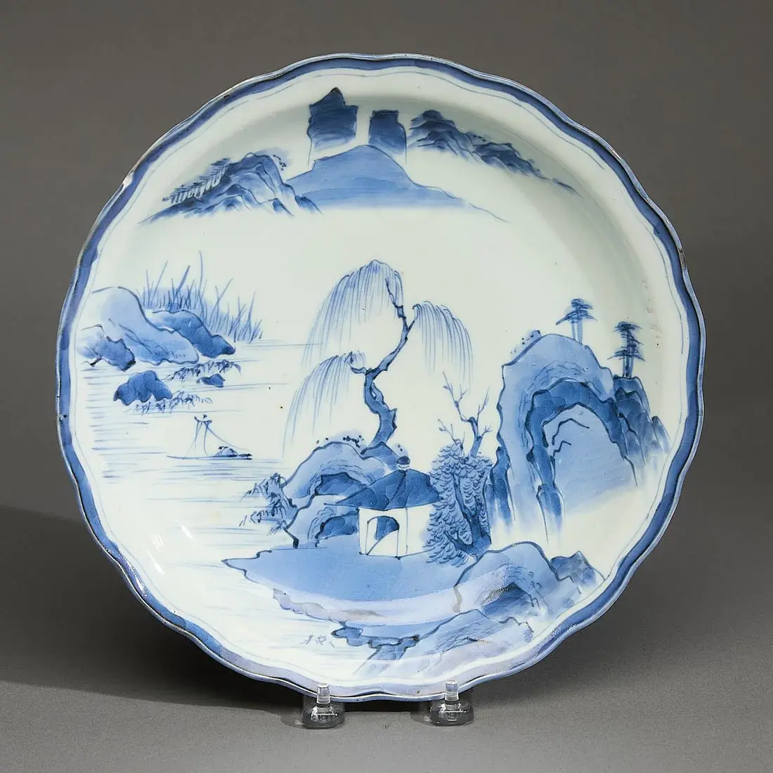 Japanese Edo Scalloped B&W Porcelain Plate