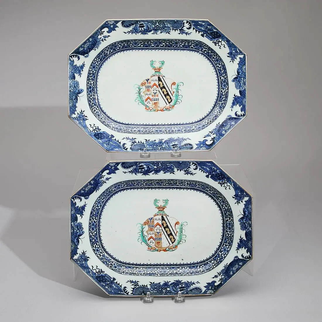 Pr Octagonal Armorial Platters - Sainthill