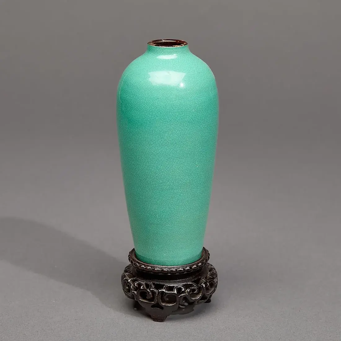 Chinese Qing Porcelain Meipin Emerald Green Vase
