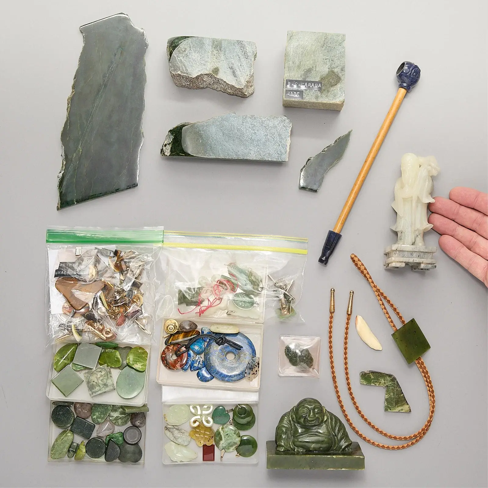 Approx. 80 Pcs Jade & Hardstone Collection