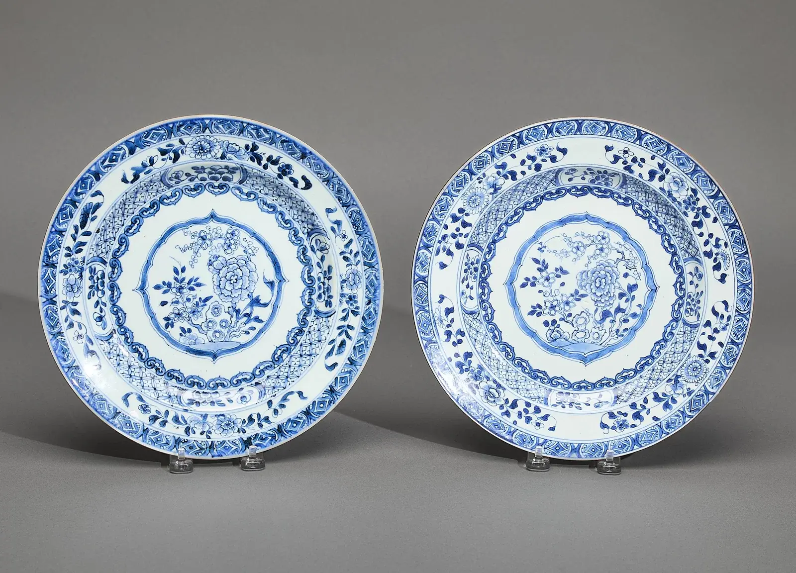Pr Chinese Export Dutch Market Porcelain Plates