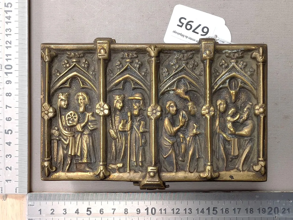 Small bronze box, 1900—See photos for dimensions and condition