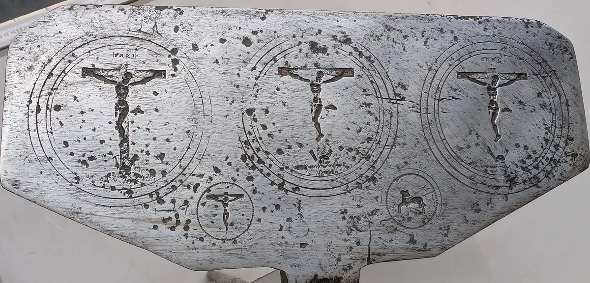 Antique communion wafer iron—see photos for dimensions and condition