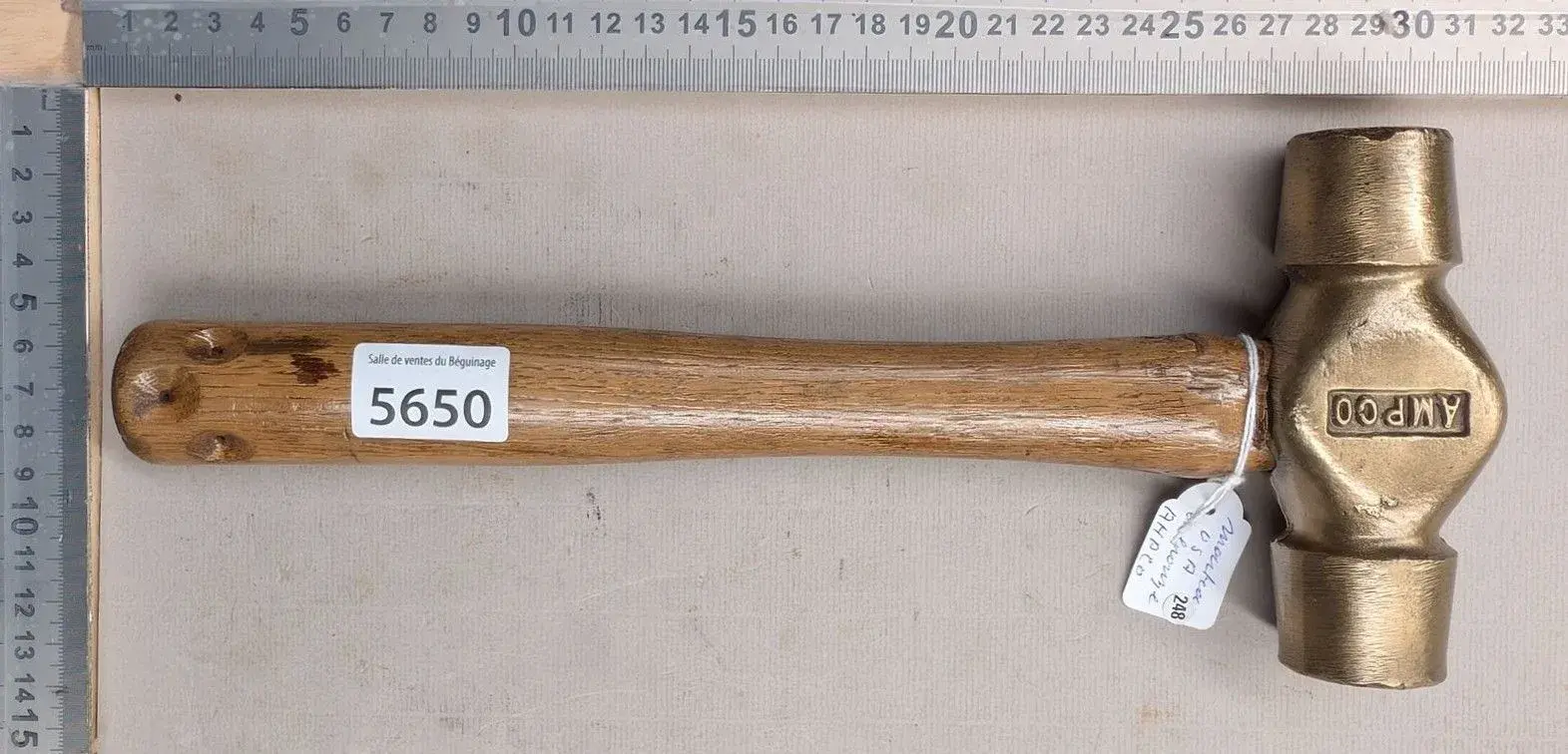 An AMPCO bronze hammer from the U.S. — See photos for dimensions and condition