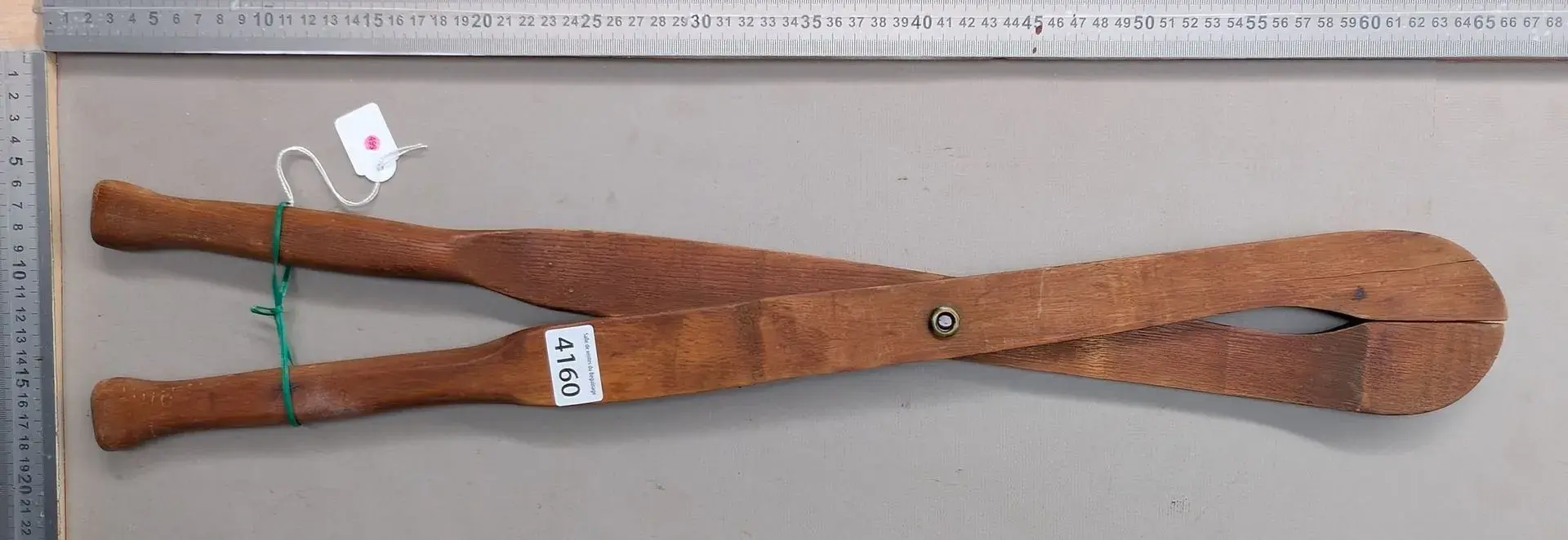 1 antique wooden laundry clip—see photos for dimensions and condition