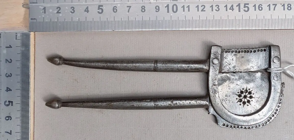 1 antique 18th-century wrought-iron betel cup—see photos for dimensions