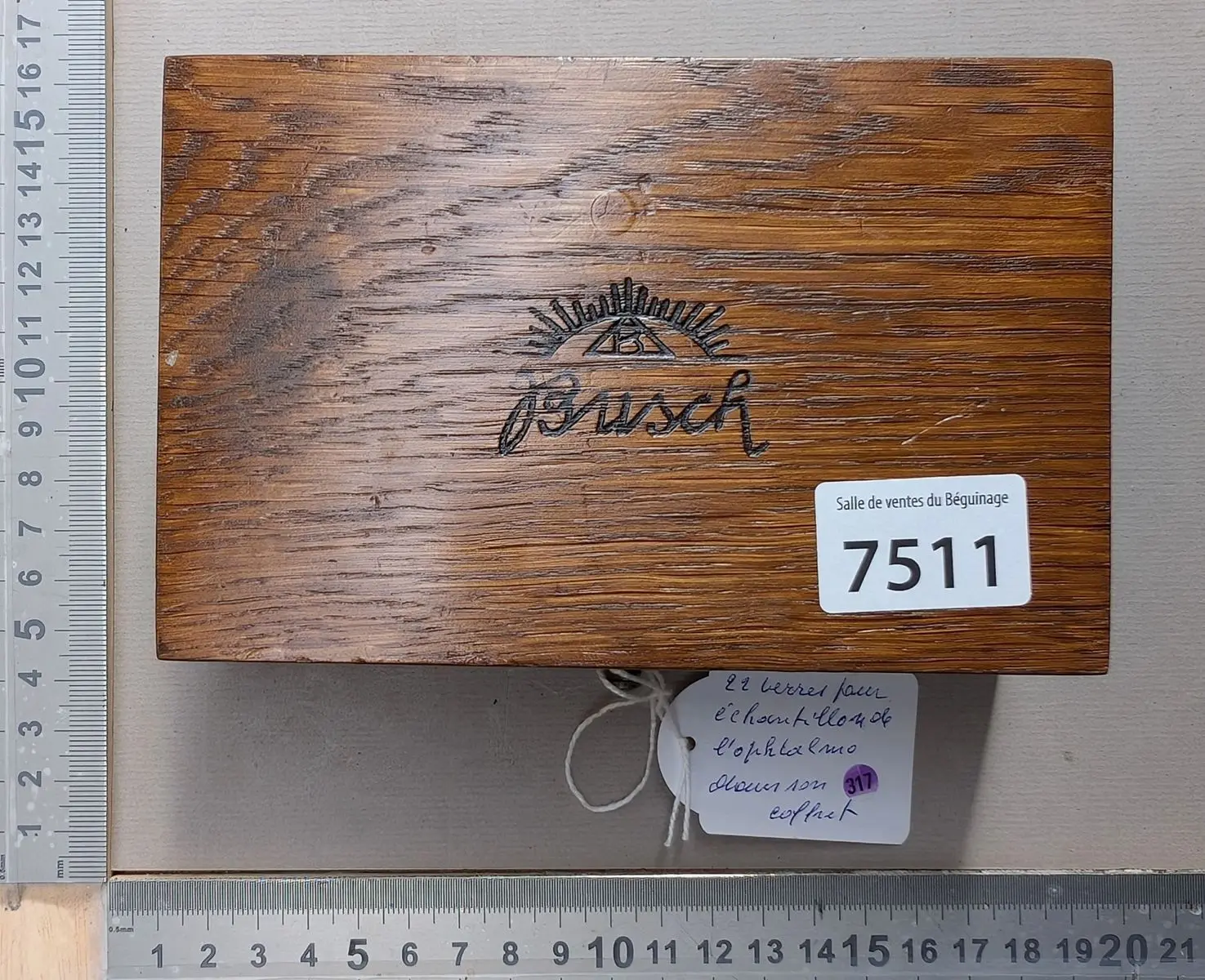 1 box containing 22 ophthalmic sample lenses - See photos for dimensions