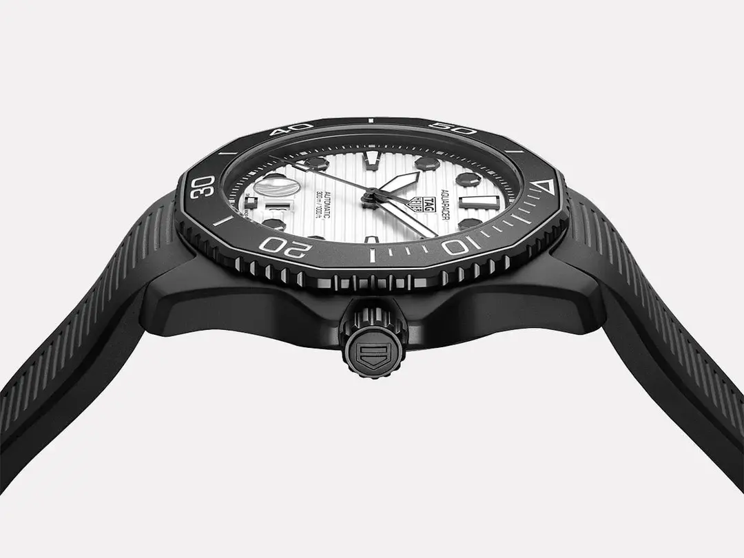 TAG Heuer Aquaracer Professional 300 43mm Ref#WBP201D.FT6197