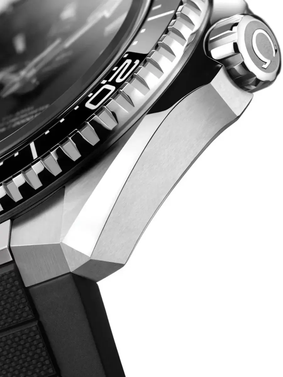Omega Seamaster Planet Ocean 600m Blk dial 42mm 217.32.42.21.01.001