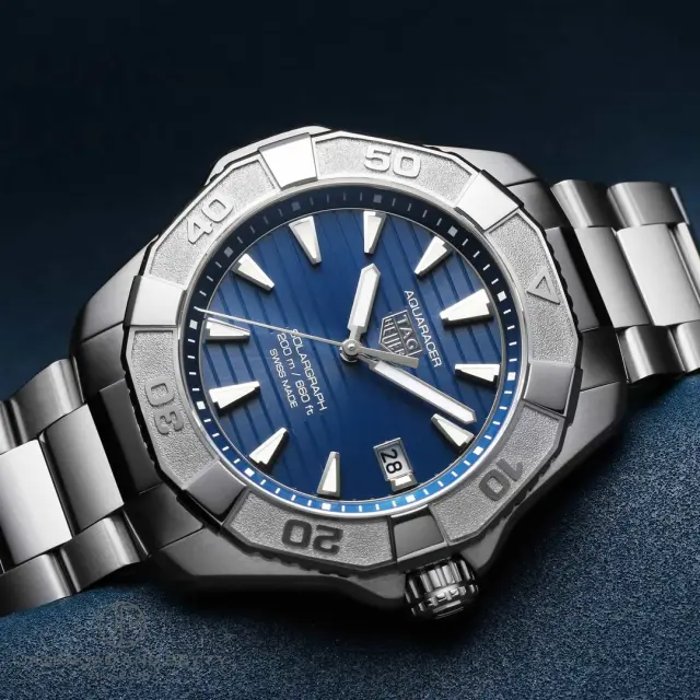TAG Heuer Aquaracer Professional 200 Solargraph Blue dial 40mm WBP1117.BA0047