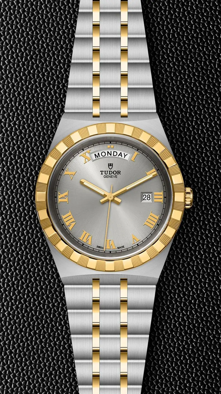 Tudor Royal Steel and yellow gold bracelet Silver dial 41mm M28603-0001