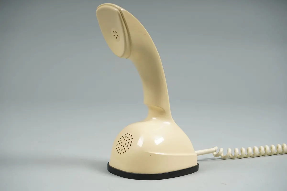 !Cobra puhelin, suunniteltu 1954